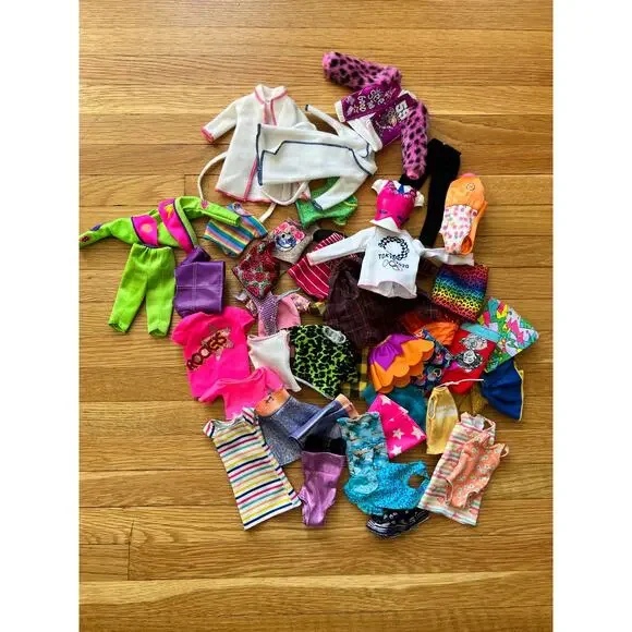 Barbie and Fashion Doll Mary Kate Ashley Dresses Shirt Pants Skirt Clothes Lot - Picture 5 of 5